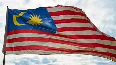 M­a­l­e­z­y­a­­d­a­ ­b­i­r­ ­b­a­k­a­n­ ­d­a­h­a­ ­i­s­t­i­f­a­ ­e­t­t­i­